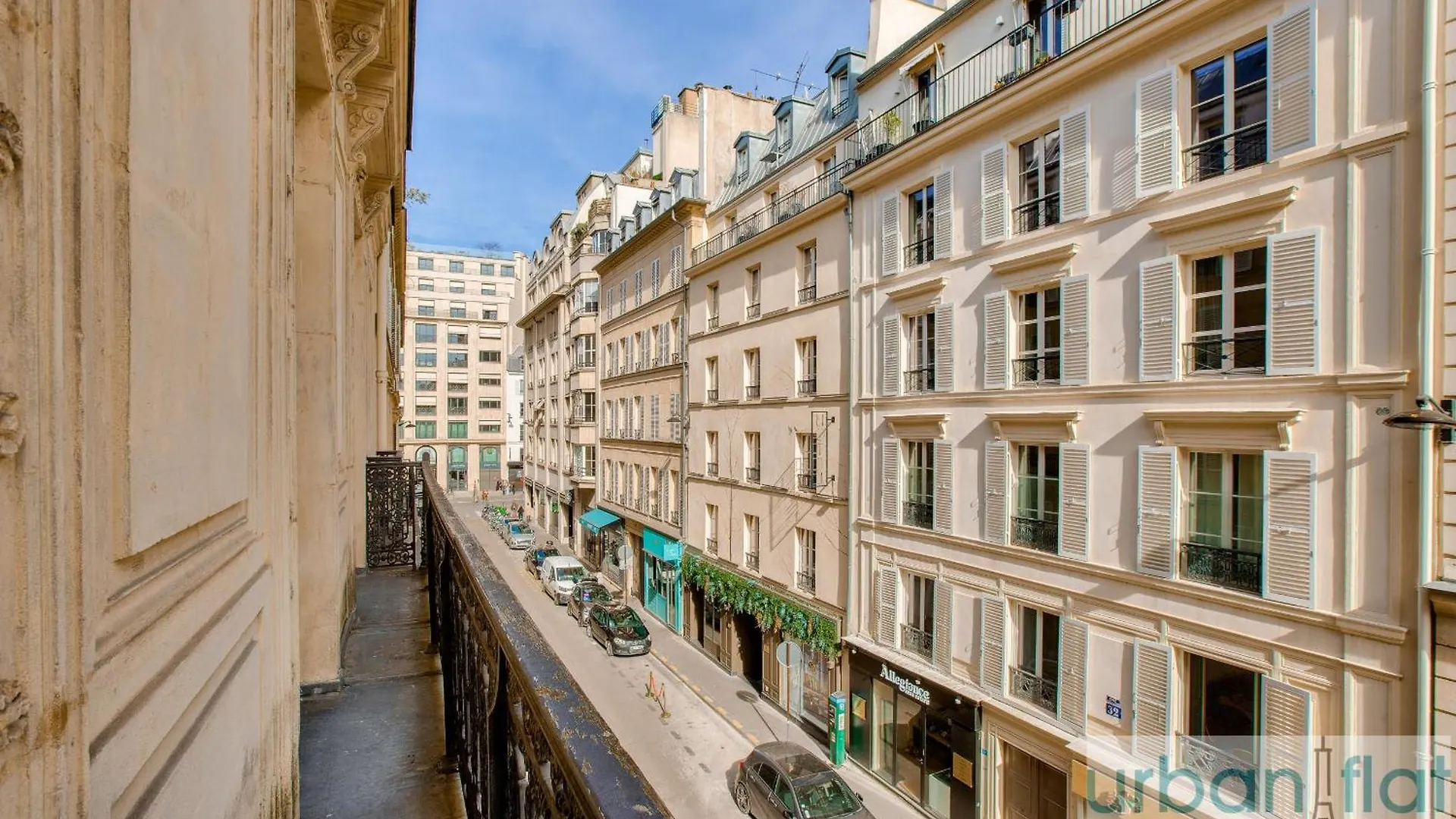 Urban Flat 197 - Appartement Saint Honore Champs Elysees Paris Apartment