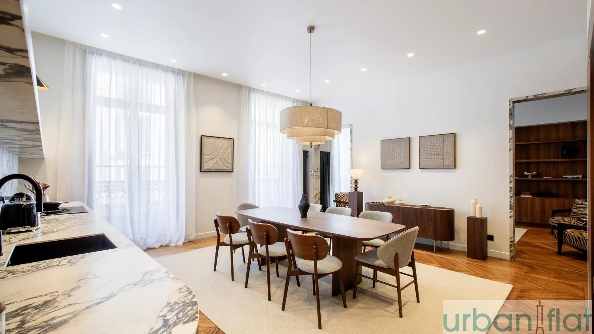 Urban Flat 197 - Appartement Saint Honore Champs Elysees Paris Apartment